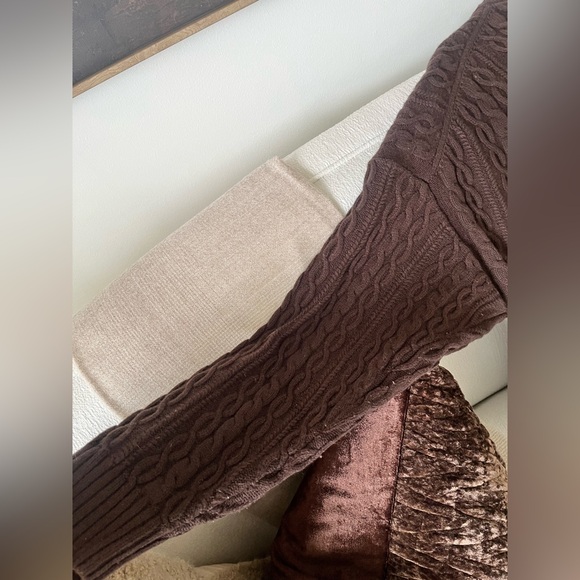 Aritzia sweater - Picture 7 of 8